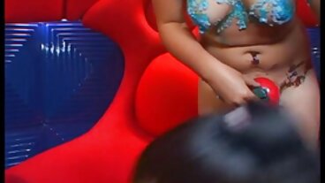 Charbon caché avec la séduisante Ivana Sugar et Tina Kay de Reality Kings filme porno amateur
