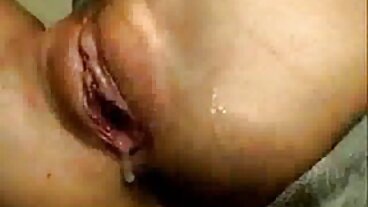 Sexe en film x amateur black groupe avec le préfet Amateur de Czech AV