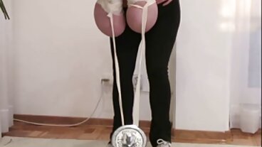 Cowgirl sexe avec la séduisante Giselle video amateur porno gratuit Palmer et Sheridan Love de Brazzers