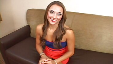 Sexe film porno amateur français ferme avec la chaude Kelsi Monroe de Jules Jordan